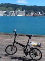 My Giant ExpressWay 2 folding bike at Oriental Bay